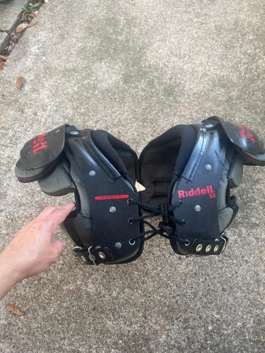 Used Medium (80) Youth Riddell S2 Shoulder Pads 12"-13"