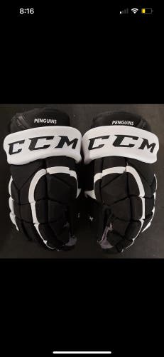 New  CCM 15" Pro Stock HG12 Gloves