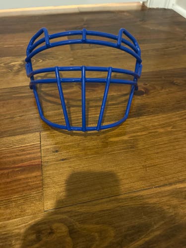 Schutt F7 facemask