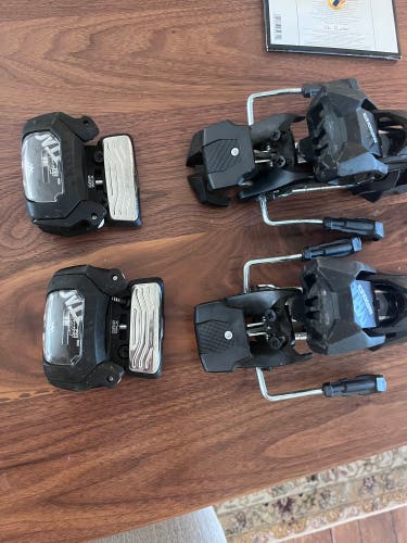 Gently Used Tyrolia 115 mm Brake Width Max Din 13 Attack Ski Bindings