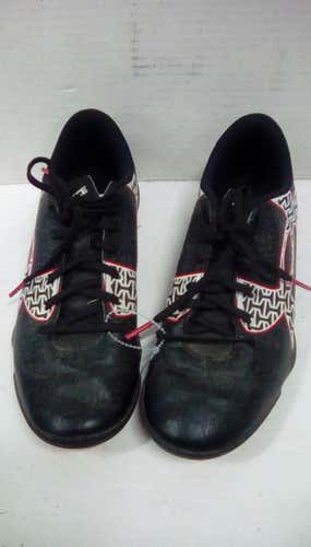 Used Under Armour FORCE Junior 05.5 Indoor Soccer / Indoor Shoes 11613-S000065282