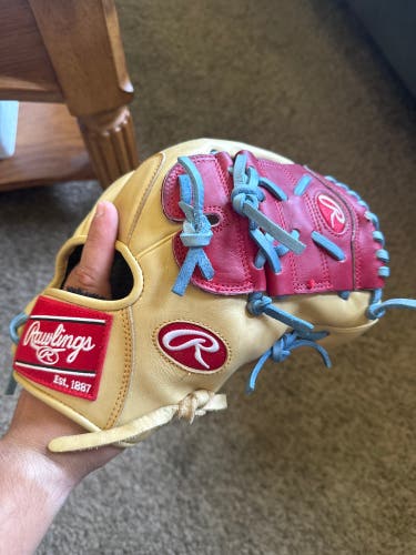 Used  Pitcher's 12" Gold Glove Elite Baseball Glove