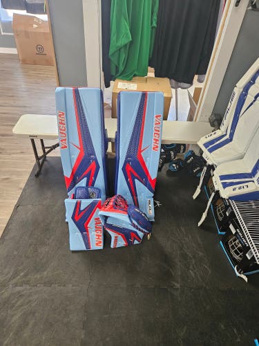 New 34" Vaughn SLR4 Pro Carbon Regular Goalie Full Set