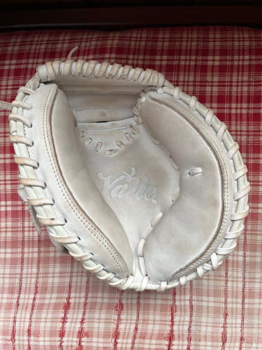 Valley Training Catcher’s Glove - 25”