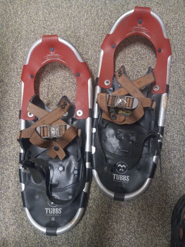 Used Tubbs Discovery 21 Snowshoes