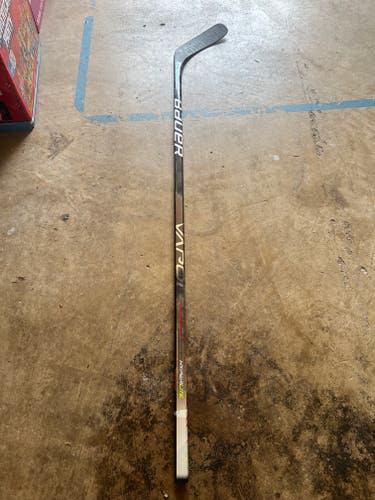 Used Senior Bauer Vapor Hyperlite Right Handed Hockey Stick P88