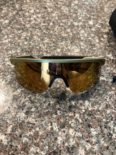 Oakley Resistor Youth Fit Patrick Mahomes II Kids Sunglasses