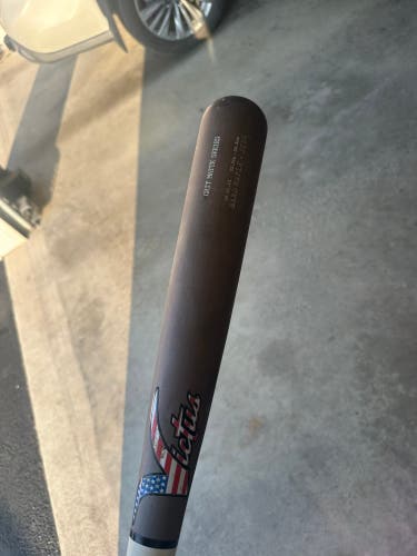 Used Victus (-3) 29.5 oz 32.5" JC24 Bat