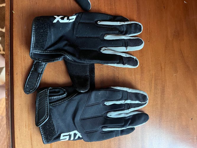 UA Women’s Lacrosse Gloves