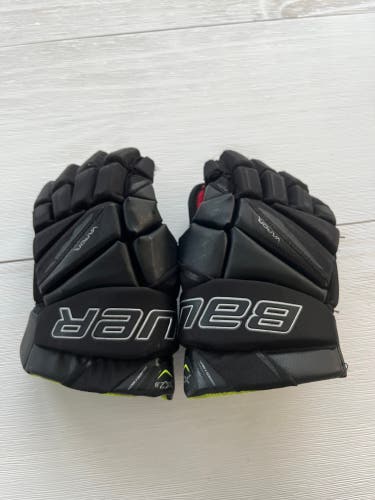 12” European Pro Used Bauer Vapor X 2.9