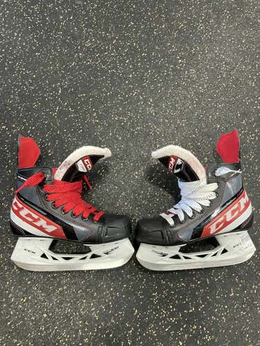 Used Ccm Jetspeed Ft485 Youth 13.5 Ice Hockey Skates