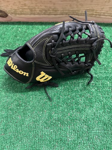 Wilson A950 11.75” Right Hand Throw Infield Baseball Glove