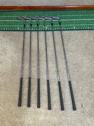 Used Men's Titleist Right Handed Regular Flex Steel Shaft Tour model Iron Set