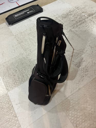 Ping Hoofer Lite Golf Bag
