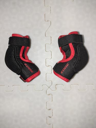 Used Youth Large CCM Jetspeed Edge Elbow Pads + Shoulder Pads