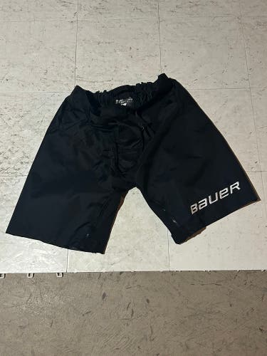 New senior medium bauer hockey shell