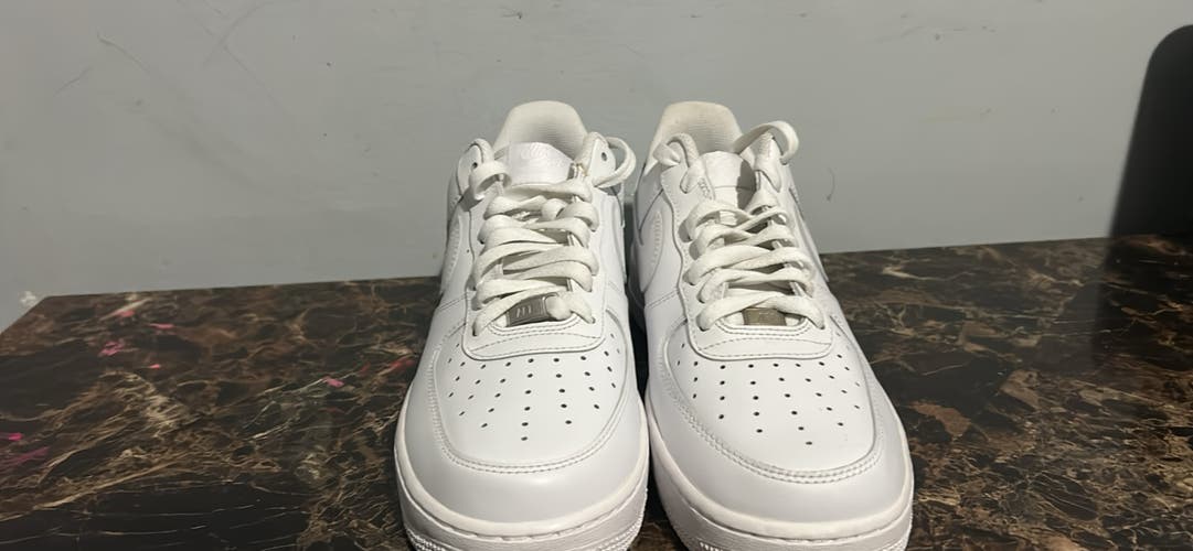 White Size Men's 10.5 (W 11.5) Adult Men's Nike Air Force 1 Shoes