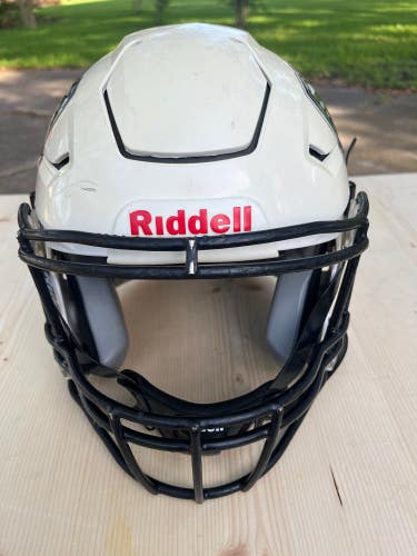 Used Youth Medium Riddell SpeedFlex Helmet