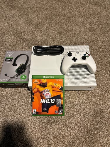 Xbox One S 1 Controller Headset NHL 19