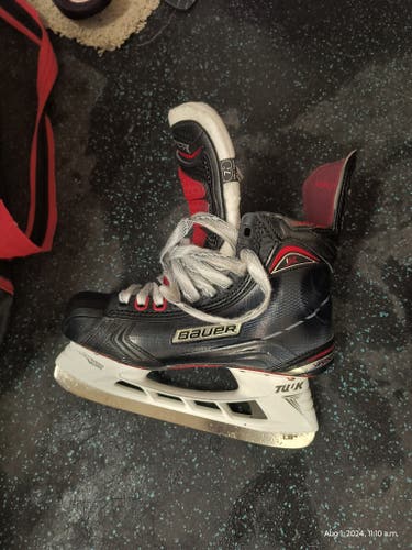 NEW Senior Bauer Vapor 1X 2.0 Hockey Skates 7.5D