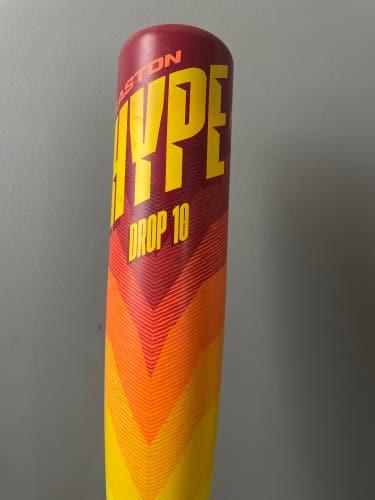 SUPER CLEAN Easton Hype Fire 17 oz 27" Hype Fire Bat