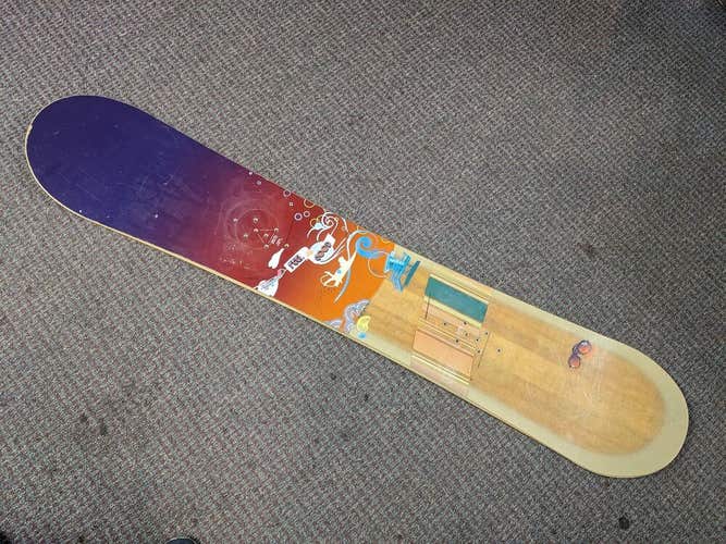 Burton Feelgood Snowboard *Deck Only*No Bindings* Size 152 Cm Color Purple Condi