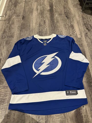 Tampa Bay Lightning Fanatics Breakaway Hockey Jersey Men's Size XL