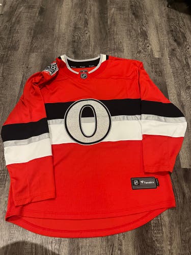 Ottawa Senators Fanatics Breakaway Heritage Classic Hockey Jersey Men's Size XL