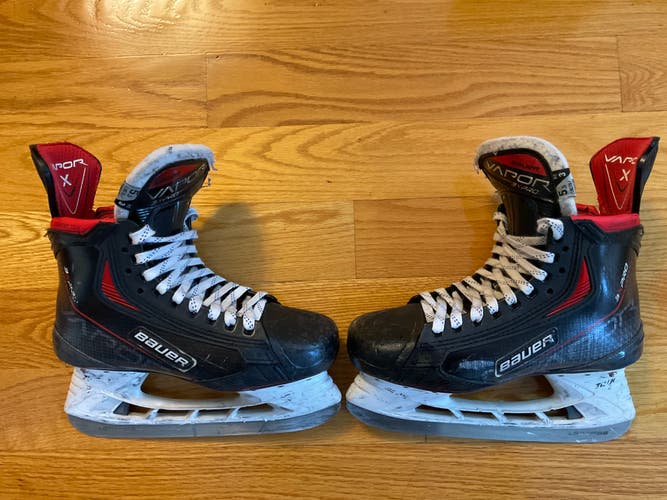 Used Intermediate Bauer Vapor 3X Pro Hockey Skates Wide Width Size 5.5