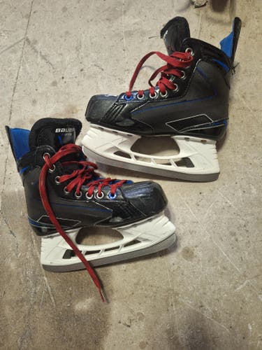 Used Junior Bauer Nexus N2700 Hockey Skates Regular Width Size 3.5