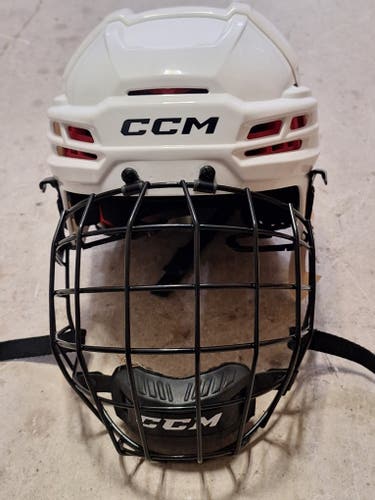 White Used Medium CCM Tacks 70 Helmet