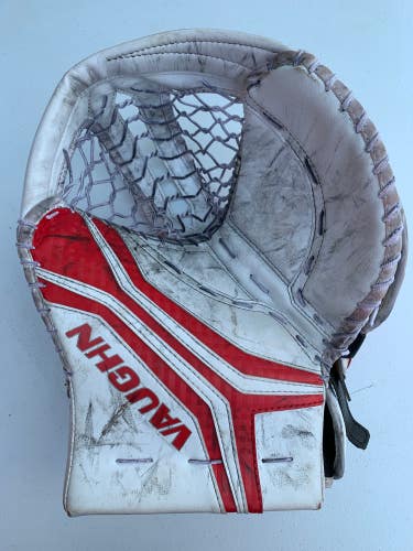 Used Senior Vaughn V10 Goalie Glove