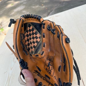 Used Tee Ball Glove T-Ball USA T200 Macgregor (A R6 S3 L1)