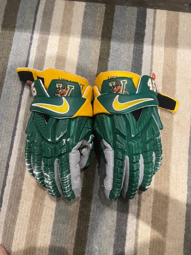 Team Issued UVM Nike Vapor Premier Gloves Large