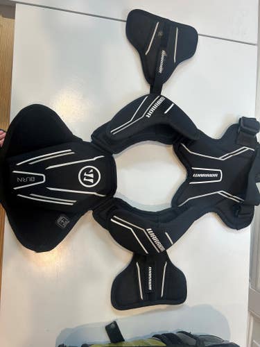 New Medium Youth Warrior Burn Shoulder Pads