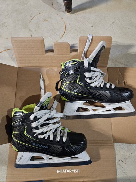 Used Junior Bauer GSX Hockey Goalie Skates Regular Width Size 3.5