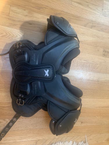 Xenith Velocity 2 Shoulder Pads