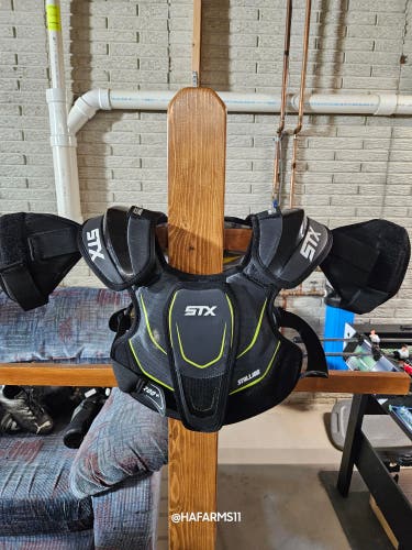 Used Medium Youth STX Stallion 200+ Shoulder Pads