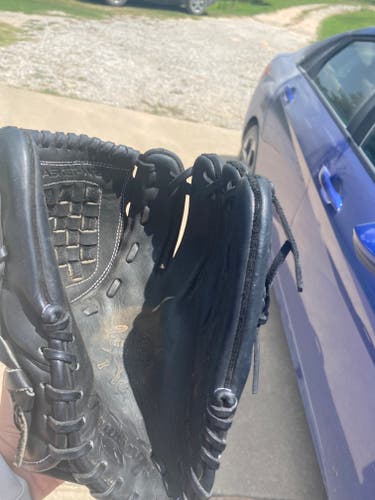 Used Right Hand Throw Rawlings Heart of The Hide Softball Glove 12"