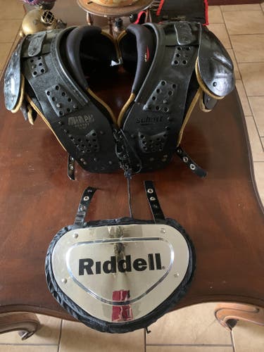 Used Schutt Mid Flex 4.2 Shoulder Pads And Riddel Back Plate