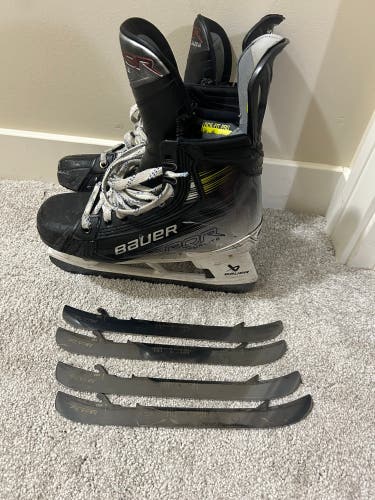 Bauer Hyperlyte 2 Hockey Skates