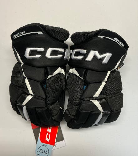 CCM JetSpeed FT6 Pro Team Gloves 14” Black and White