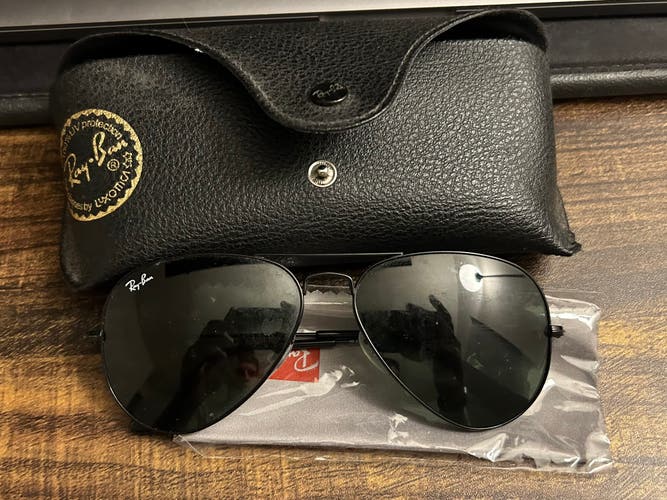 Ray Bans Aviator Sunglasses