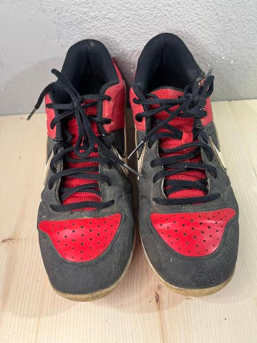 Black & Red 7.5  Nike Low Top Cleats Footwear