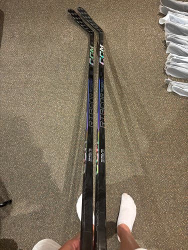 2 New Senior CCM Left Hand P29 75 Flex Trigger 9 Pro Hockey Stick