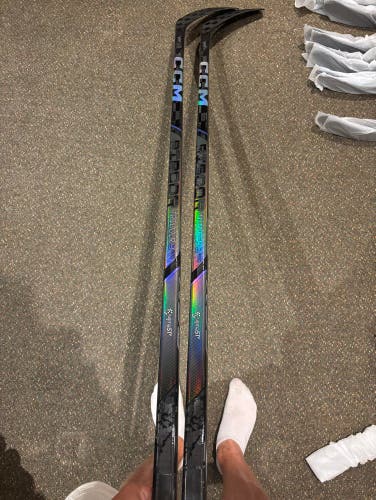 2 New Senior CCM Left Hand P29 70 Flex Trigger 9 Pro Hockey Stick