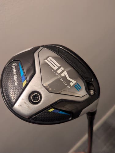 Used Men's TaylorMade SIM 2 Titanium Right Handed Fairway Wood Regular Flex 3 Wood