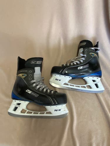 Used Senior Bauer Supreme One35 Hockey Skates Regular Width 10