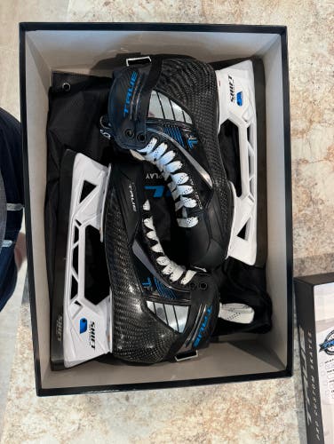 Senior True Regular Width Pro Stock 9 Pro Custom Hockey Goalie Skates