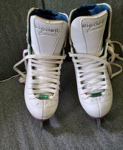 Used Riedell Emerald 119 Figure Skates Medium Width Adult 4